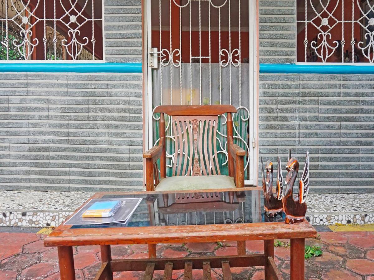 Oyo 90369 An Nur Family Homestay Syariah Cigombong Kültér fotó