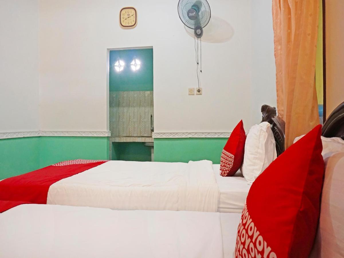 Oyo 90369 An Nur Family Homestay Syariah Cigombong Kültér fotó