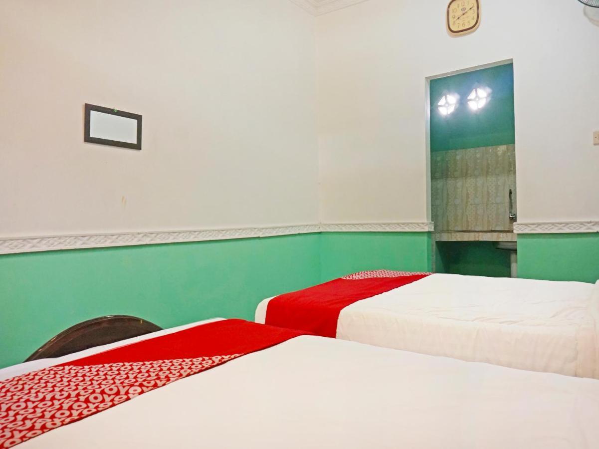 Oyo 90369 An Nur Family Homestay Syariah Cigombong Kültér fotó